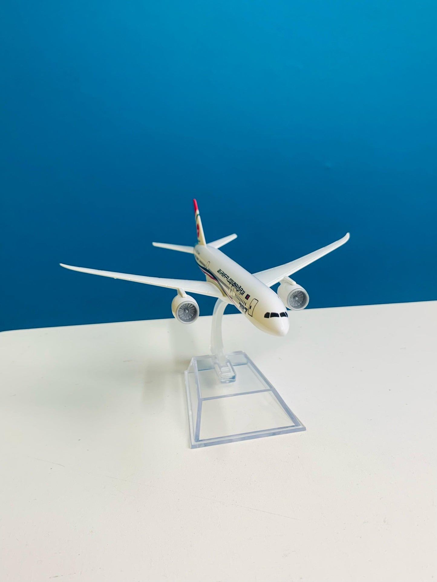 Bangladesh Airlines Boeing 787 Metal Aircraft – 16cm